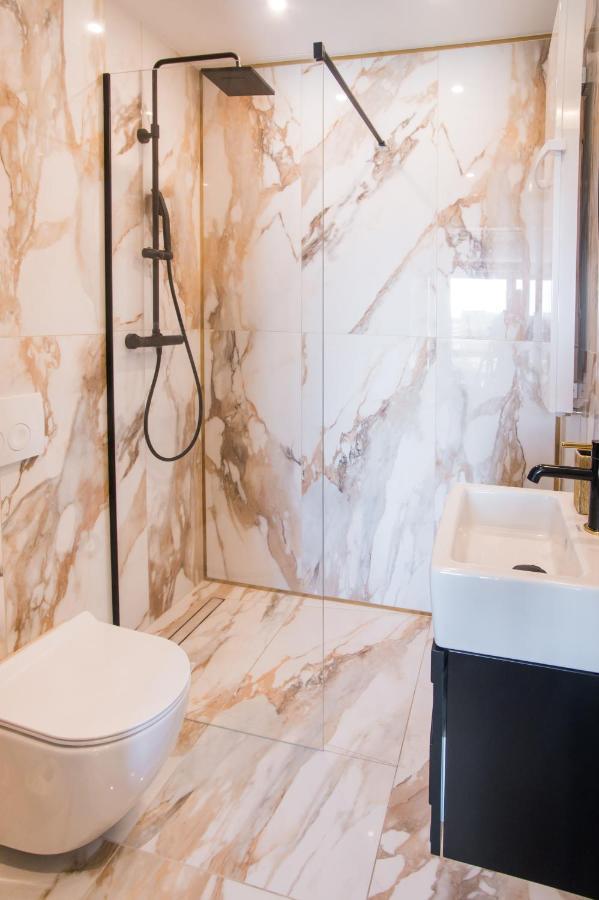 Luksusowy Penthouse Z Jacuzzi I Widokiem Na Morze Apartment กดิเนีย ภายนอก รูปภาพ